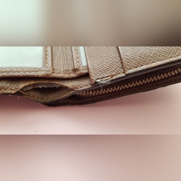 LOUIS VUITTON MONOGRAM ZIPPER BIFOLD WALLET SP0084 - Picture 11 of 16